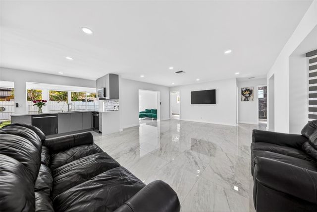 4390 NW 38th Avenue, Fort Lauderdale, FL 33309