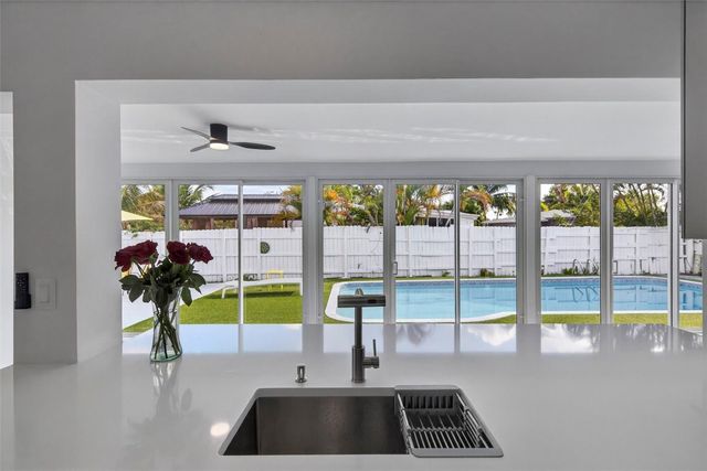 4390 NW 38th Avenue, Fort Lauderdale, FL 33309