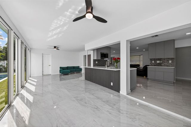 4390 NW 38th Avenue, Fort Lauderdale, FL 33309