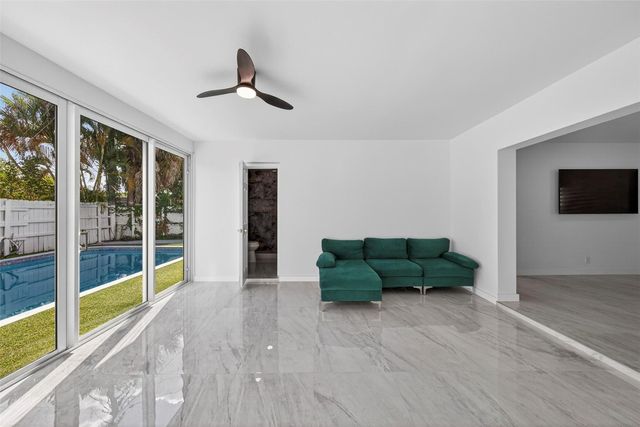 4390 NW 38th Avenue, Fort Lauderdale, FL 33309