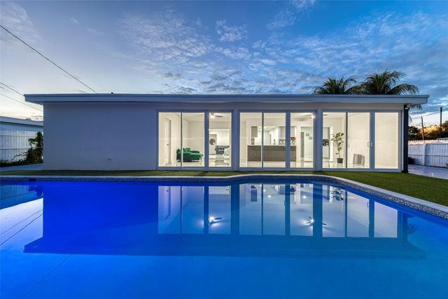 4390 NW 38th Avenue, Fort Lauderdale, FL 33309