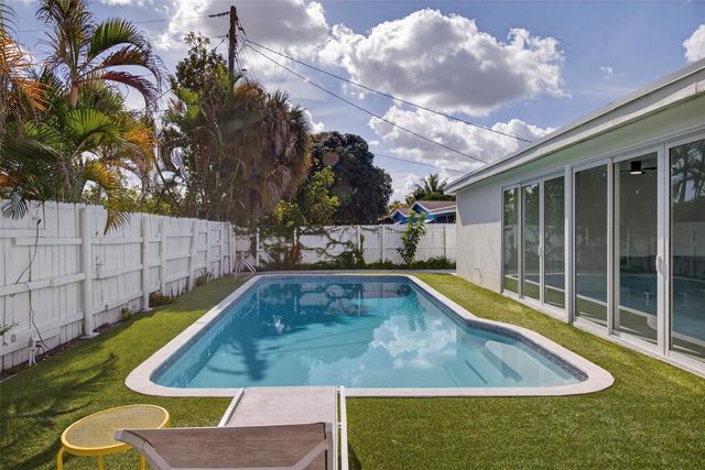4390 NW 38th Avenue, Fort Lauderdale, FL 33309