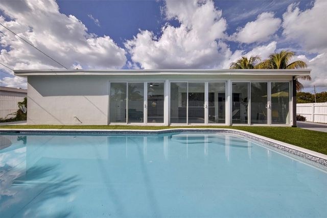 4390 NW 38th Avenue, Fort Lauderdale, FL 33309