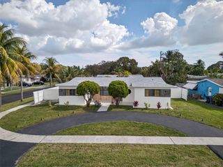 4390 NW 38th Avenue, Fort Lauderdale, FL 33309