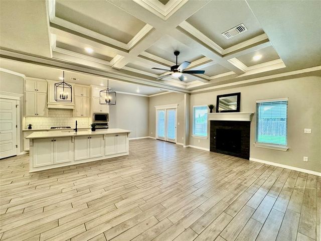 9229 NW 89th Street, Yukon, OK 73099