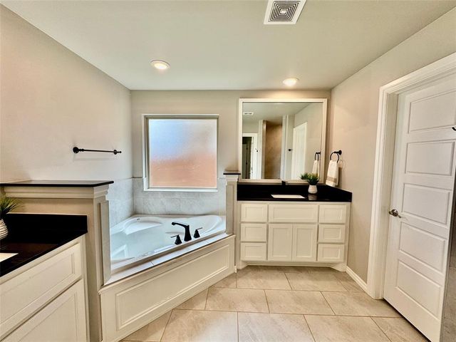 9229 NW 89th Street, Yukon, OK 73099