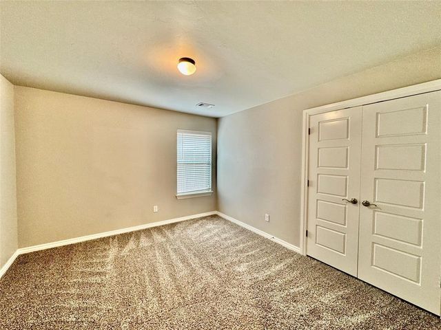 9229 NW 89th Street, Yukon, OK 73099