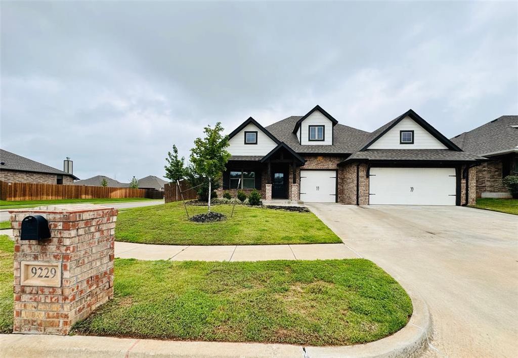 9229 NW 89th Street, Yukon, OK 73099