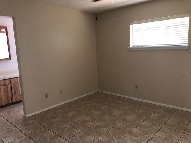 625 E 8TH AVENUE, Mount Dora, FL 32757