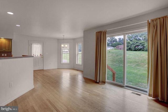 10305 CANDURA DR, Waynesboro, PA 17268