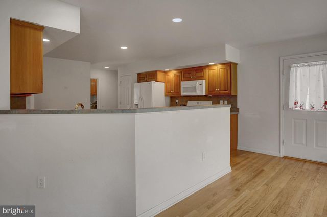10305 CANDURA DR, Waynesboro, PA 17268