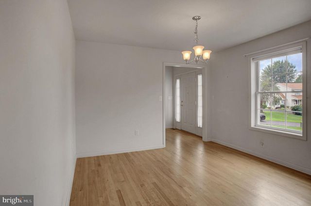 10305 CANDURA DR, Waynesboro, PA 17268