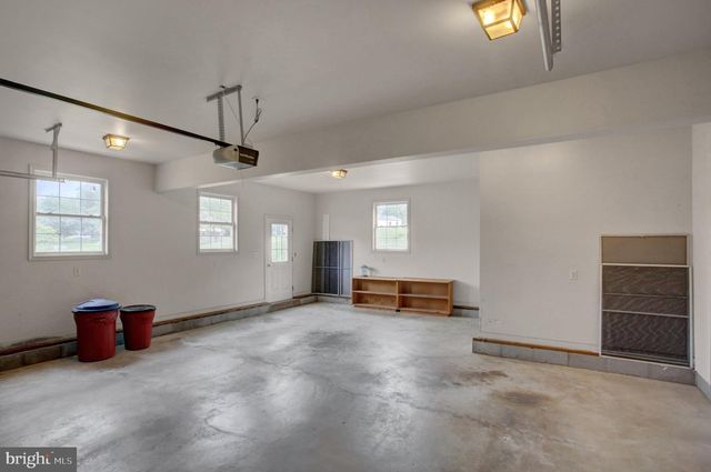 10305 CANDURA DR, Waynesboro, PA 17268