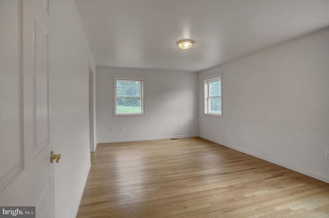 10305 CANDURA DR, Waynesboro, PA 17268