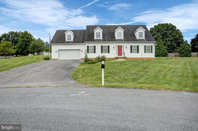 10305 CANDURA DR, Waynesboro, PA 17268