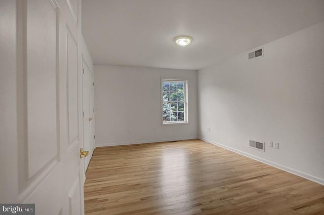 10305 CANDURA DR, Waynesboro, PA 17268
