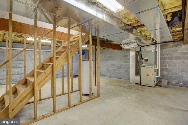 10305 CANDURA DR, Waynesboro, PA 17268