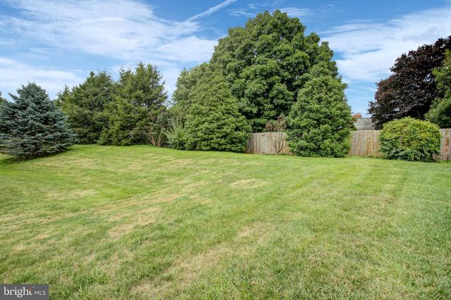 10305 CANDURA DR, Waynesboro, PA 17268