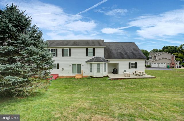 10305 CANDURA DR, Waynesboro, PA 17268