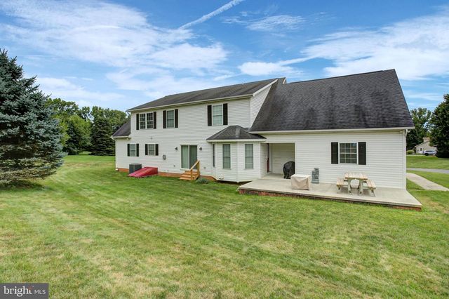 10305 CANDURA DR, Waynesboro, PA 17268