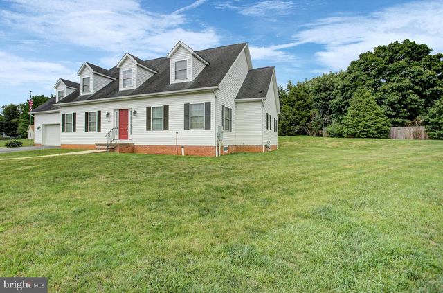 10305 CANDURA DR, Waynesboro, PA 17268