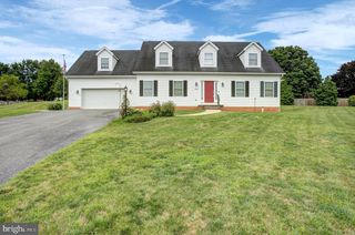 10305 CANDURA DR, Waynesboro, PA 17268