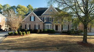 562 Grassmeade Way, Snellville, GA 30078