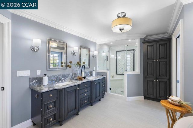 10 Crownridge Dr, Danville, CA 94506