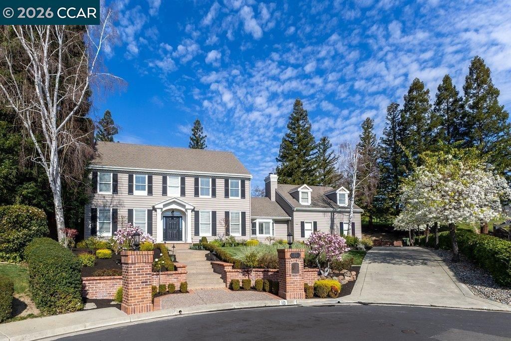 10 Crownridge Dr, Danville, CA 94506