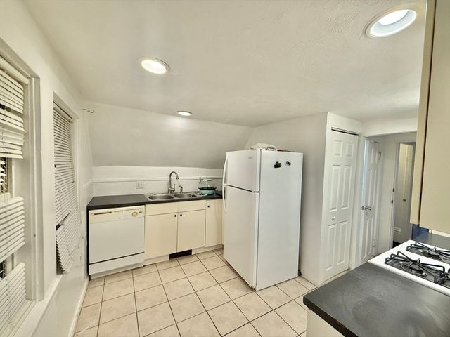 20 Park Road 2, Brockton, MA 02301