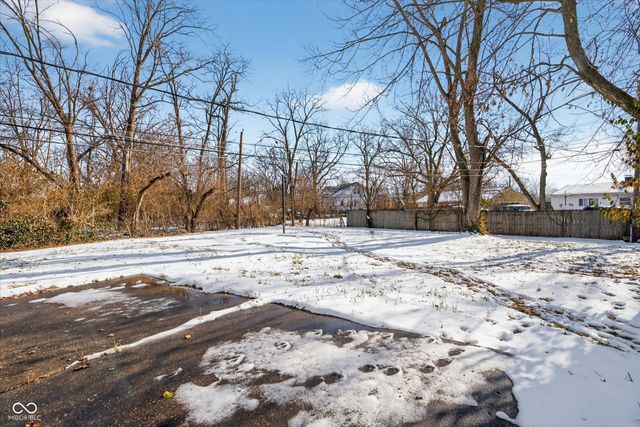 8603 E 42nd Place, Indianapolis, IN 46226