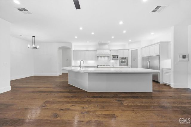 14925 Mooresville Place, Bakersfield, CA 93314