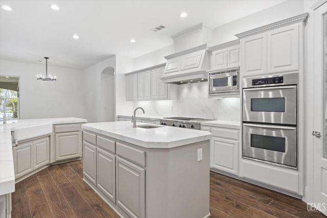 14925 Mooresville Place, Bakersfield, CA 93314