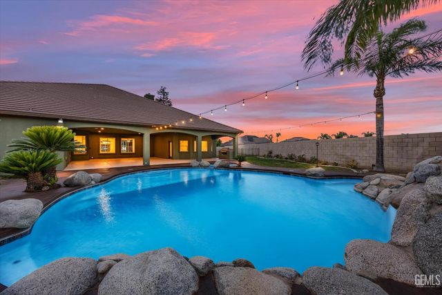 14925 Mooresville Place, Bakersfield, CA 93314