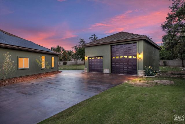 14925 Mooresville Place, Bakersfield, CA 93314