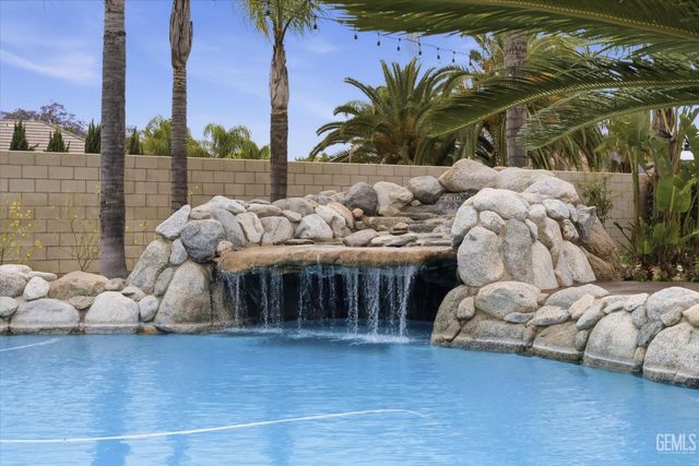 14925 Mooresville Place, Bakersfield, CA 93314