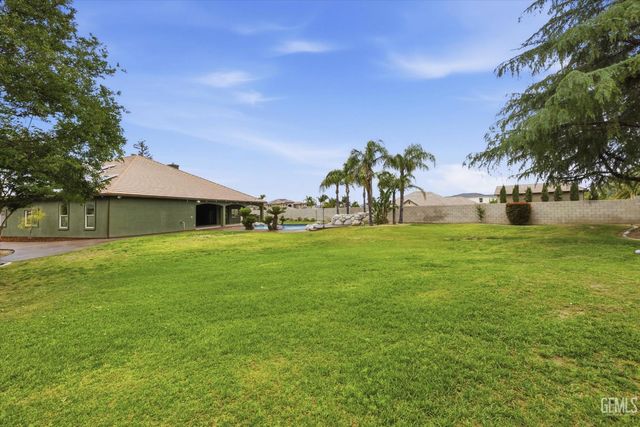 14925 Mooresville Place, Bakersfield, CA 93314