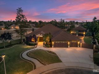 14925 Mooresville Place, Bakersfield, CA 93314
