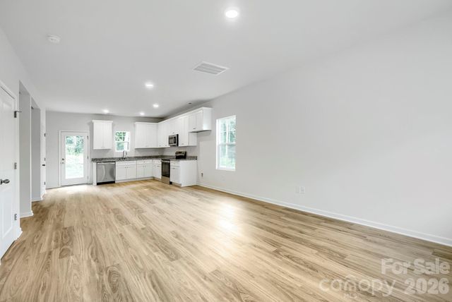 178 E Panther Creek Road, Troutman, NC 28166