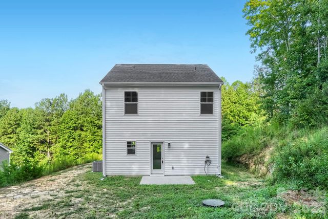 178 E Panther Creek Road, Troutman, NC 28166