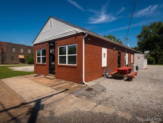 931 Neidringhaus Avenue, Granite City, IL 62040