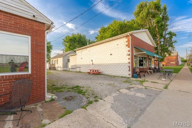 931 Neidringhaus Avenue, Granite City, IL 62040