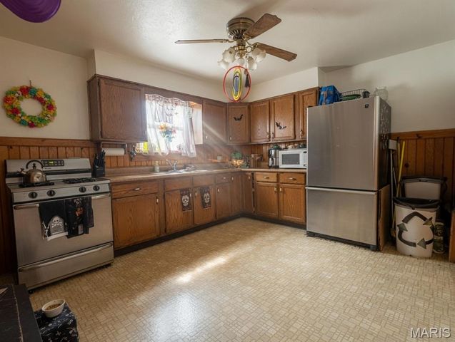 931 Neidringhaus Avenue, Granite City, IL 62040