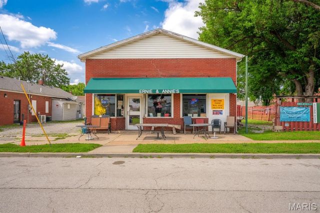 931 Neidringhaus Avenue, Granite City, IL 62040