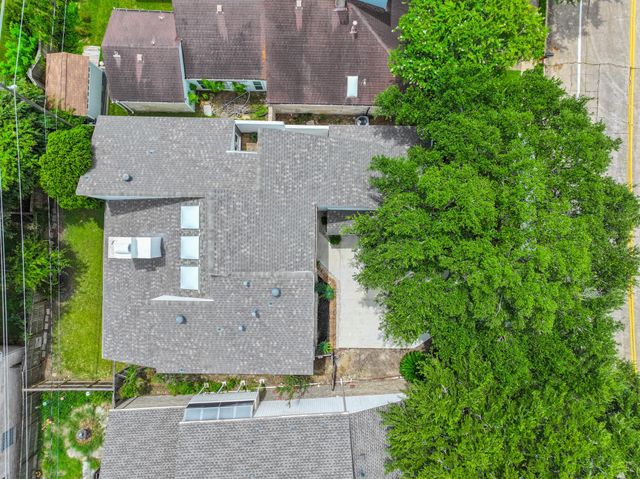 14323 Briarhills Parkway, Houston, TX 77077