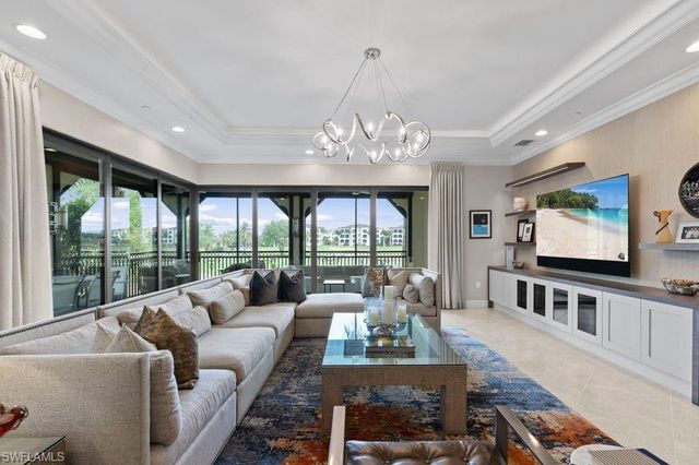 16391 Viansa WAY 101, Naples, FL 34110