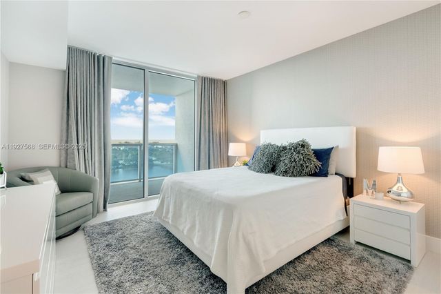 2641 N Flamingo Rd 1703N, Sunrise, FL 33323