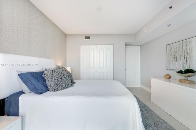 2641 N Flamingo Rd 1703N, Sunrise, FL 33323