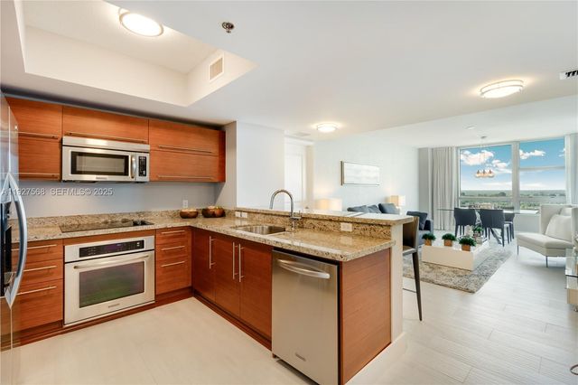 2641 N Flamingo Rd 1703N, Sunrise, FL 33323