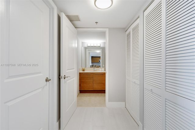 2641 N Flamingo Rd 1703N, Sunrise, FL 33323